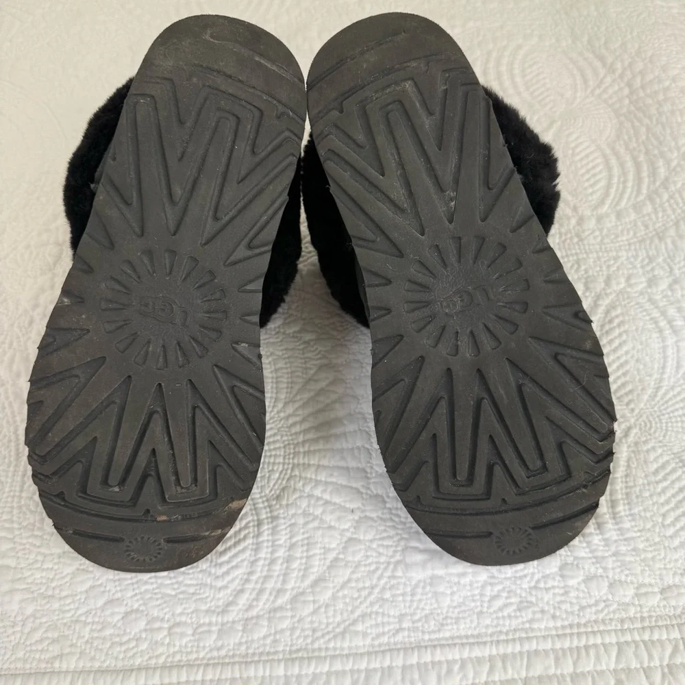 UGG Classic Mini Fluff Black Suede Ankle Boots Women’s Size 7 - Picture 8 of 9